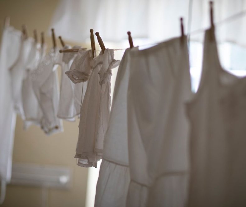 Mọc Mụn Vùng Kín Sau Sinh: Vì Sao Xảy Ra Và Cách Xử Lý